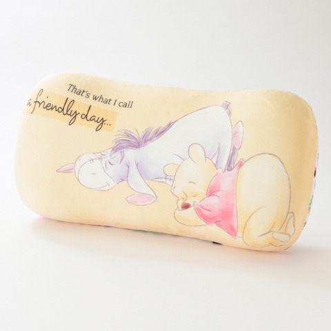 腰当てクッション（くまのプーさん）