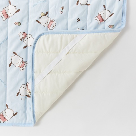 敷きパッド（ポチャッコ）