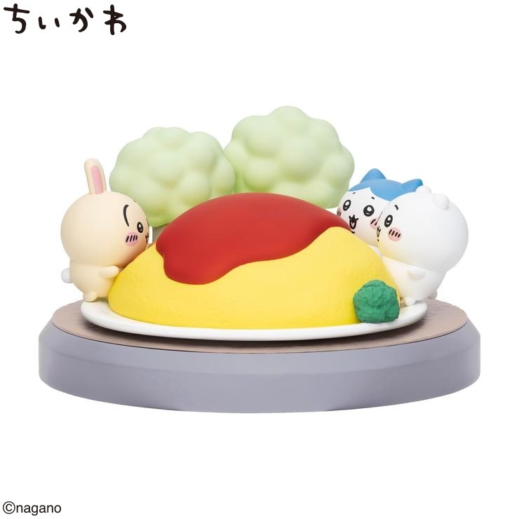 しまむらパークの「ちいかわ 巨・オムライスLEDシリコンルームライト」の公式商品画像。ちいかわたちが大きなオムライスを頬張る形のルームライト