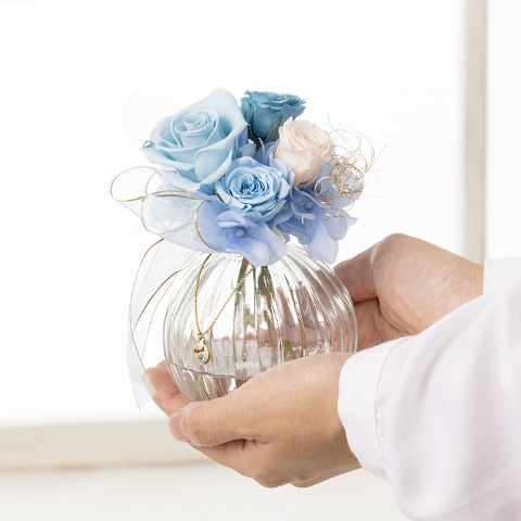 プリザーブドフラワー誕生日ブーケ　3月アクアマリン