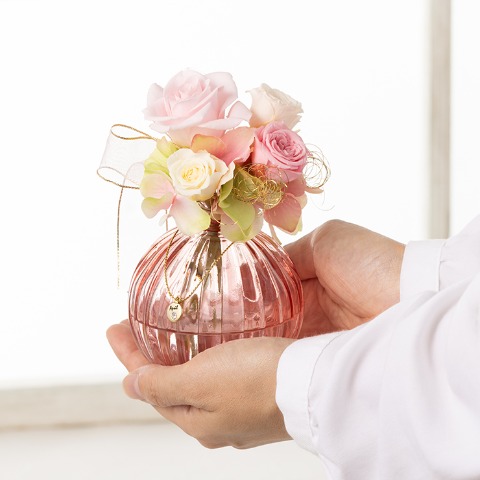 プリザーブドフラワー誕生日ブーケ　4月ダイヤモンド