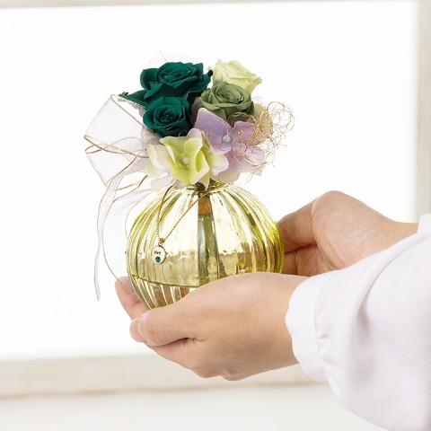 プリザーブドフラワー誕生日ブーケ　5月エメラルド