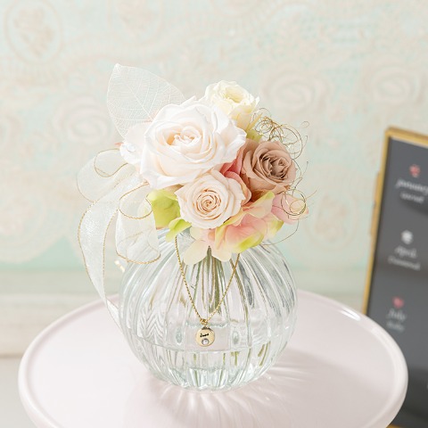 プリザーブドフラワー誕生日ブーケ　6月パール