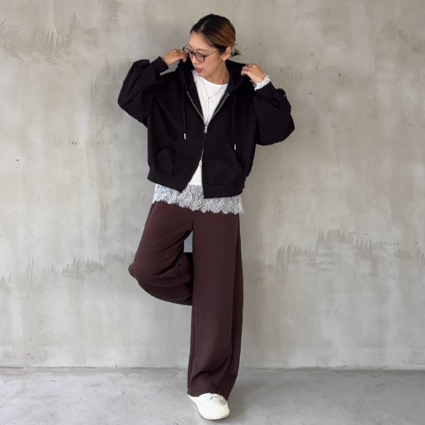 レディース　フード刺しゅうジップパーカ（IKUMI）
