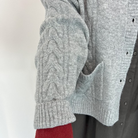 レディース　ケーブルニットカーディガン（Mushroom）