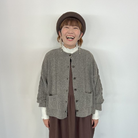 レディース　ケーブルニットカーディガン（Mushroom）