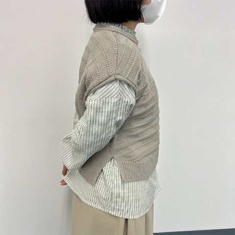 レディース　ニットベスト　（Mushroom)