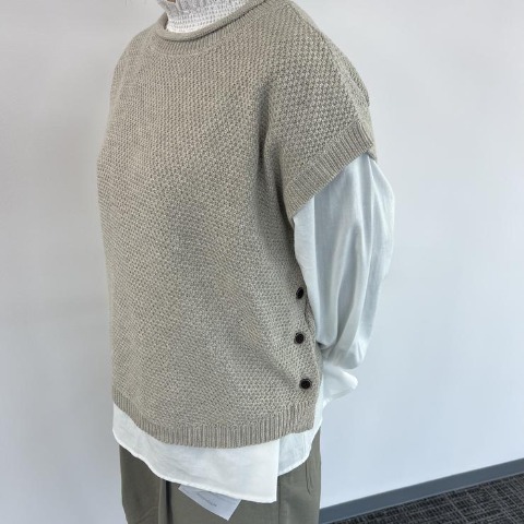 レディース　ニットベスト　（Mushroom)