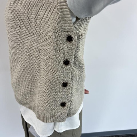 レディース　ニットベスト　（Mushroom)