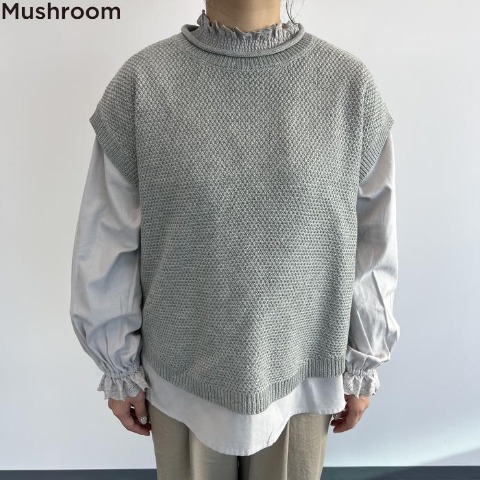 レディース　ニットベスト　（Mushroom)
