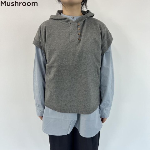 レディース　ニットベスト（Mushroom)