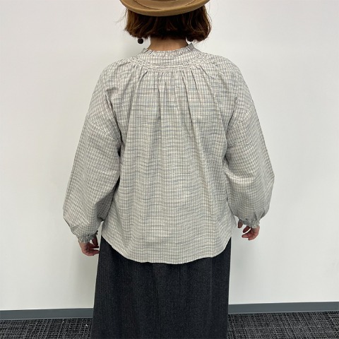 レディース　フリルブラウス（Mushroom）