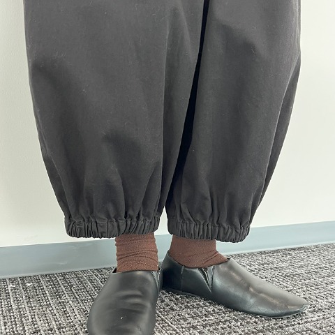 レディース　裾ゴムコクーンパンツ（Mushroom）