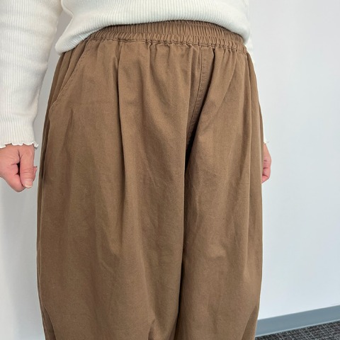 レディース　裾ゴムコクーンパンツ（Mushroom）