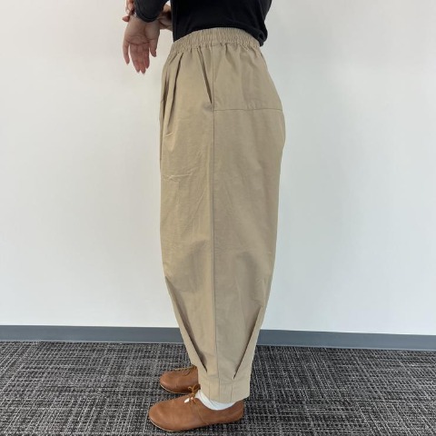 レディース　裾タックパンツ（Mushroom）