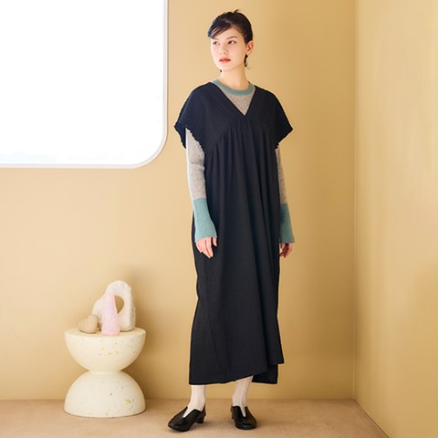 レディース　シャーリングワンピース（tenderly）