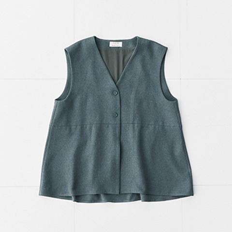 レディース　フォーマルジレ（佐藤かな×tsukuru&Lin.）