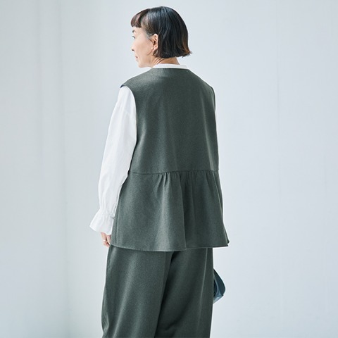 レディース　フォーマルジレ（佐藤かな×tsukuru&Lin.）