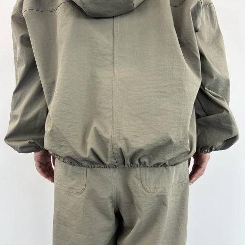 レディース　マウンテンパーカ（Mushroom）