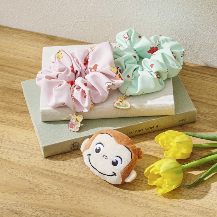 はるる商品 レディース チャーム付シュシュ（おさるのジョージ） | シャンブル