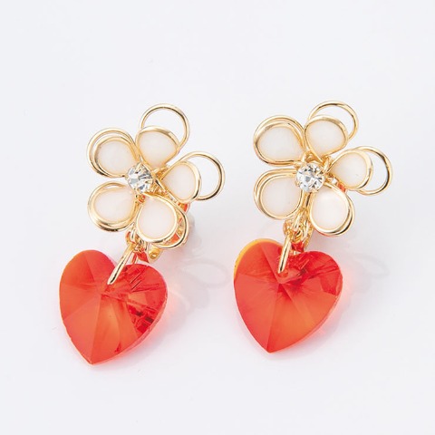 レディース　イヤリング（イチゴシリーズ）