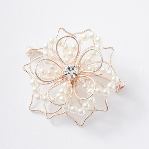 レディース　ブローチ（桜シリーズ）