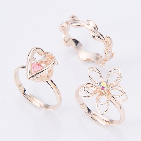 レディース　リング　3点セット（イチゴシリーズ）