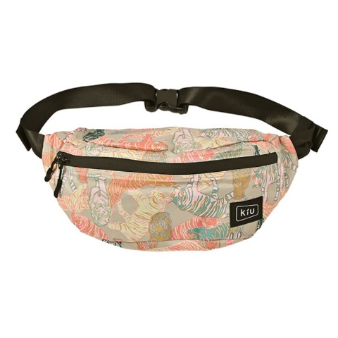 ボディバッグ（KiU）