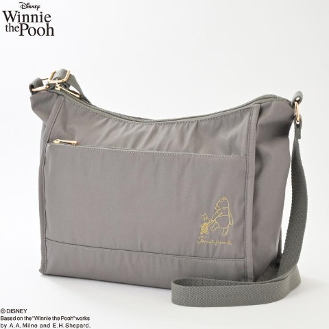 ショルダーバッグ（くまのプーさん）