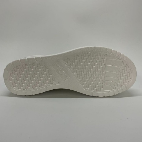 レディース　スニーカー（MOZ）