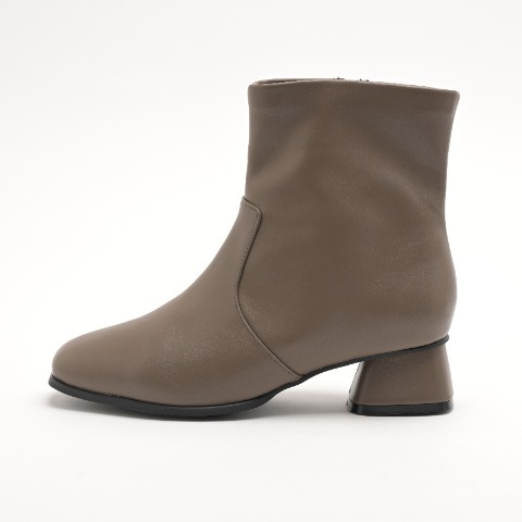 レディース　ストレッチショートブーツ（la farfa SHOES)