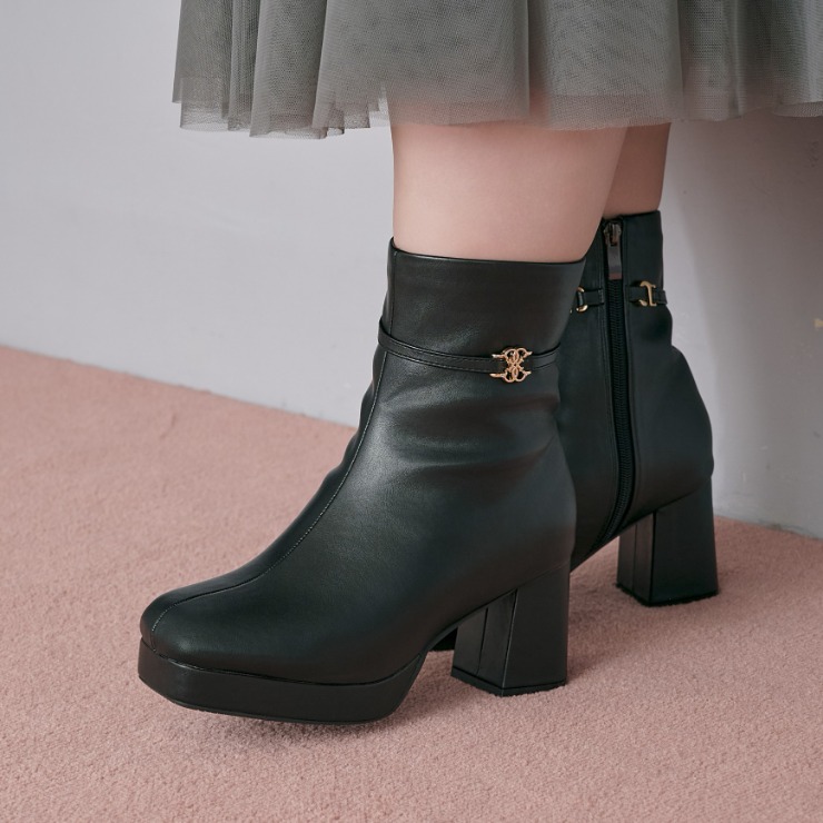 【良品】★Strober ストロバー★ショートブーツ★5 1/2 24.5~25 レディース 2WAYベルトショートブーツ（la farfa SHOES) | ディバロ