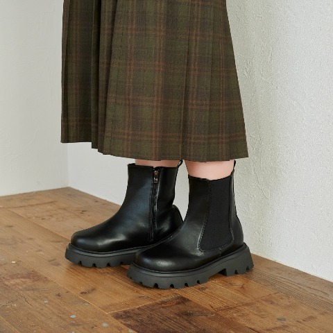 レディース　サイドゴアショートブーツ（la farfa SHOES)
