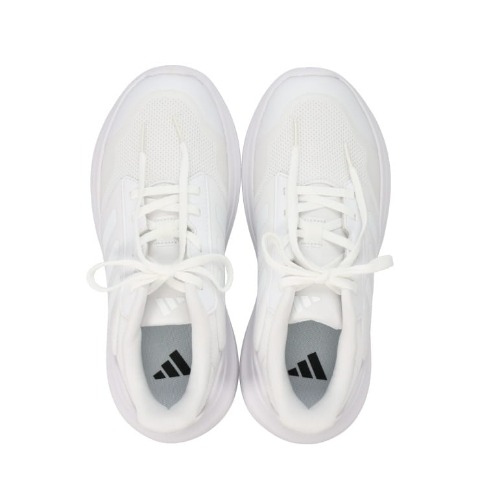 レディース　スポーツブランドスニーカー　（230・235・240・245・250・adidas）