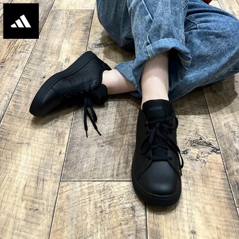 レディース　スポーツブランドスニーカー　（230・235・240・245・250・255・adida