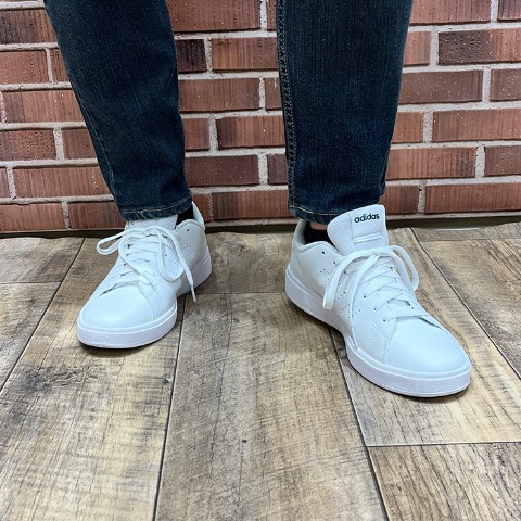 メンズ　スポーツブランドスニーカー　（260・265・270・280・adidas）