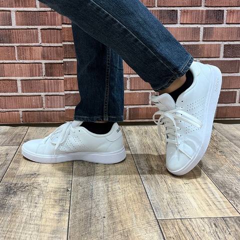 メンズ　スポーツブランドスニーカー　（260・265・270・280・adidas）