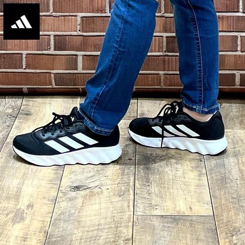 レディース　スポーツブランドスニーカー　（230・235・240・245・250・adidas）
