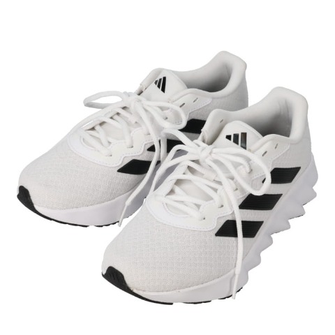 レディース　スポーツブランドスニーカー　（230・235・240・245・250・adidas）