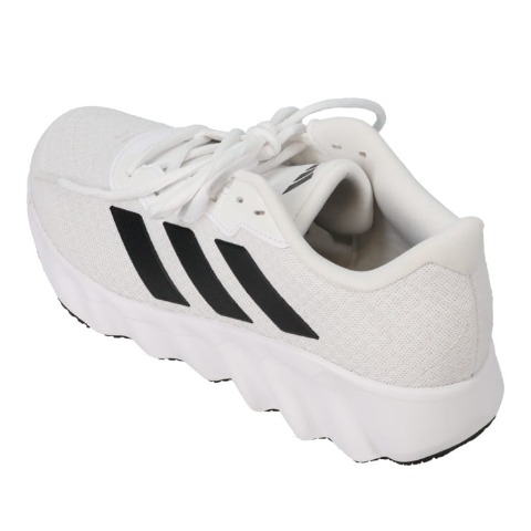 レディース　スポーツブランドスニーカー　（230・235・240・245・250・adidas）