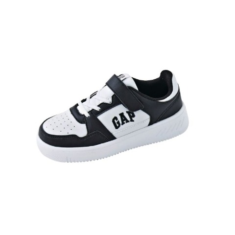 キッズ　スニーカー（20・21・22・23cm・GAP）