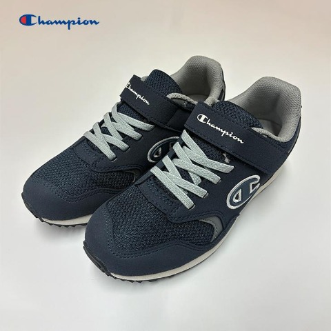 キッズ　スニーカー（20・21・22・23cm・Champion）