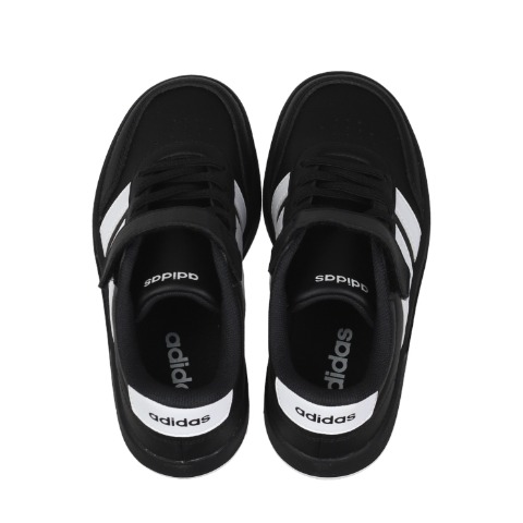 キッズ　シューズ（18・19・20・21cm・adidas）