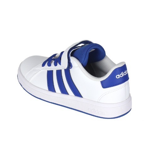 キッズ　シューズ（18・19・20・21cm・adidas）