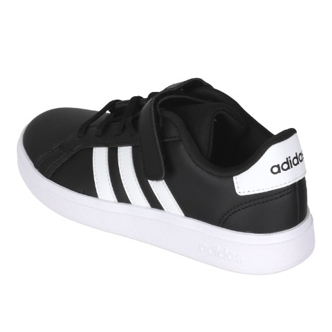 キッズ　シューズ（18・19・20・21cm・adidas）