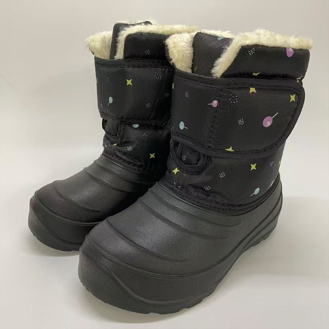 キッズ　防寒ブーツ（17・18・19cm）